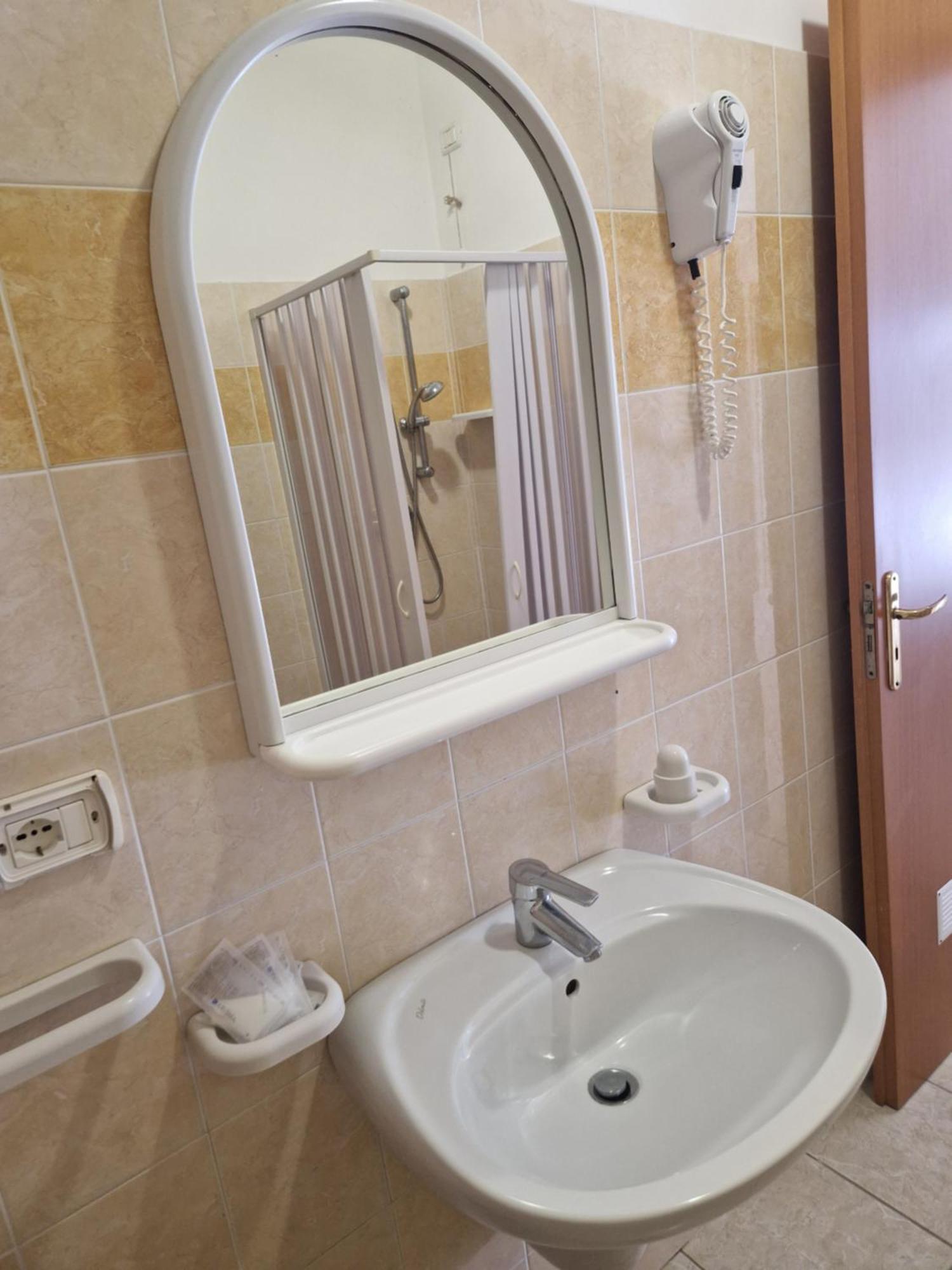 Santa Monica Residence Hotel 리카디 외부 사진